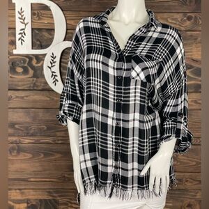 Umgee Button‎ Down Tunic Oversized Buffalo Plaid Pocket Roll Sleeves Fringe Trim